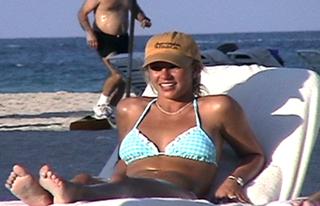 Britney Spears feet photo thumbnail