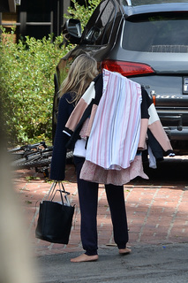 Ali Larter feet photo thumbnail