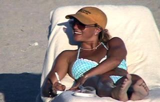Britney Spears feet photo thumbnail