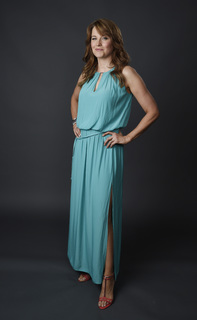 Lucy Lawless feet photo thumbnail