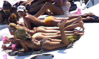 Britney Spears feet photo thumbnail
