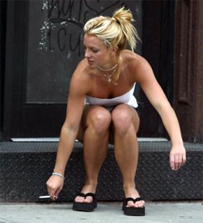 Britney Spears feet photo thumbnail