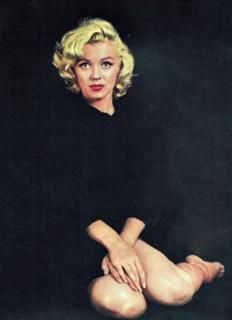 Marilyn Monroe feet photo thumbnail