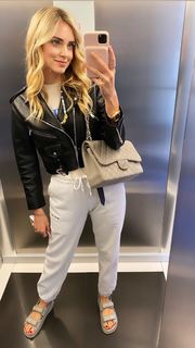 Chiara Ferragni feet photo thumbnail