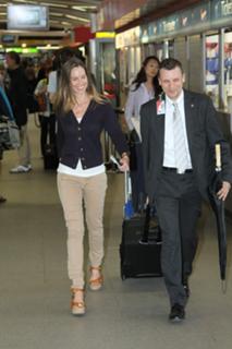 Hilary Swank feet photo thumbnail