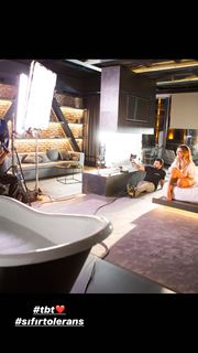Hadise feet photo thumbnail