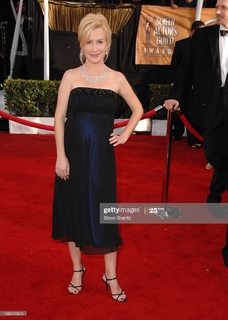 Angela Kinsey feet photo thumbnail