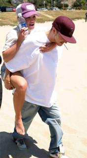 Britney Spears feet photo thumbnail