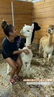 Jilly Anais feet photo thumbnail