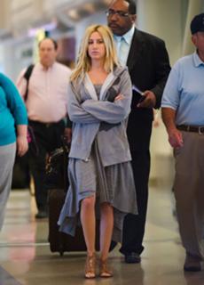 Ashley Tisdale feet photo thumbnail