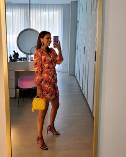 Paula Echevarría feet photo thumbnail
