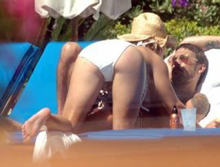 Britney Spears feet photo thumbnail