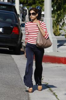 Eva Mendes feet photo thumbnail