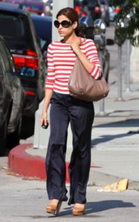 Eva Mendes feet photo thumbnail