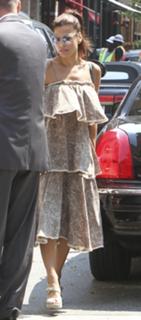 Eva Mendes feet photo thumbnail
