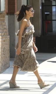 Eva Mendes feet photo thumbnail
