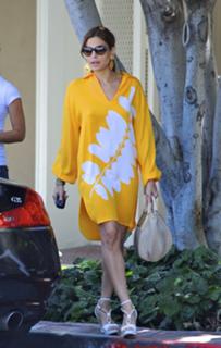 Eva Mendes feet photo thumbnail