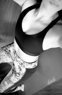 Ileana D'Cruz feet photo thumbnail