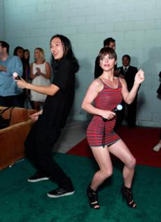 Christina Ricci feet photo thumbnail