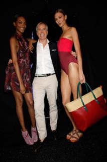 Karlie Kloss feet photo thumbnail