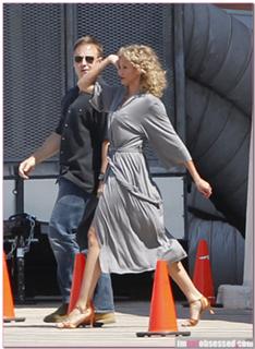 Cameron Diaz feet photo thumbnail
