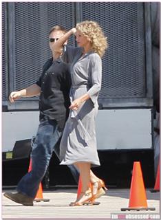 Cameron Diaz feet photo thumbnail
