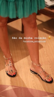 Cristina Ferreira feet photo thumbnail