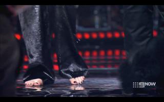 Delta Goodrem feet photo thumbnail