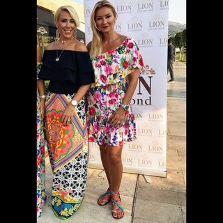 Pinar Altug feet photo thumbnail