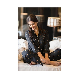 Sonam Kapoor feet photo thumbnail