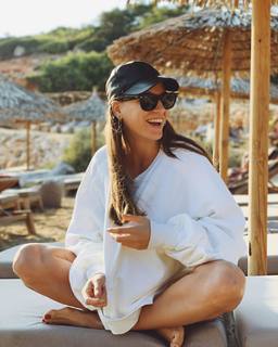 Serenay Sarikaya feet photo thumbnail