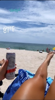 Amanda Saccomanno feet photo thumbnail