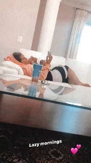 Cleo feet photo thumbnail