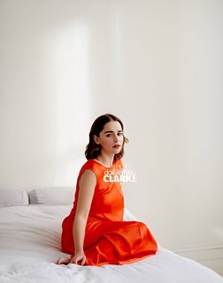 Emilia Clarke feet photo thumbnail