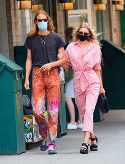 Elsa Hosk feet photo thumbnail