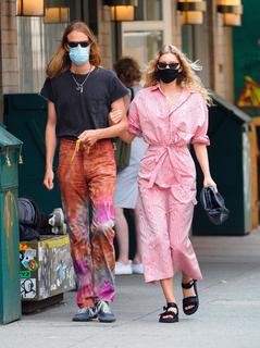 Elsa Hosk feet photo thumbnail