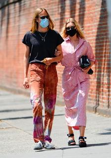 Elsa Hosk feet photo thumbnail