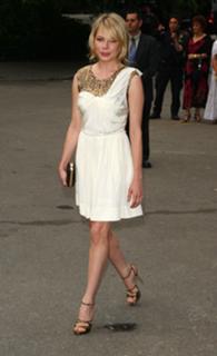 Michelle Williams feet photo thumbnail