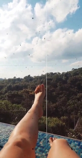 Lívia Andrade feet photo thumbnail