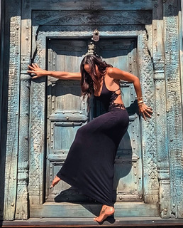 Dania Ramirez feet photo thumbnail
