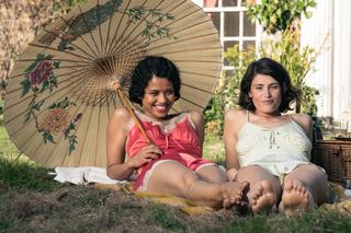 Gemma Arterton feet photo thumbnail