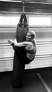 Paige VanZant feet photo thumbnail