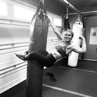 Paige VanZant feet photo thumbnail