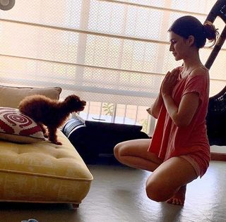 Kriti Sanon feet photo thumbnail
