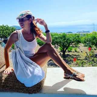 Veronica Maya feet photo thumbnail