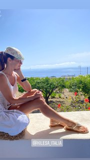 Veronica Maya feet photo thumbnail