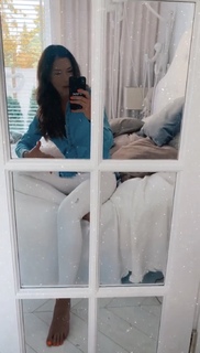 Klaudia Halejcio feet photo thumbnail