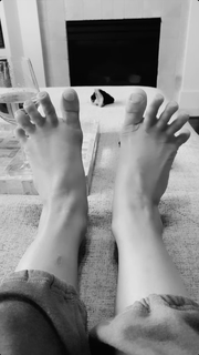 Paige VanZant feet photo thumbnail