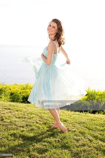 Keri Russell feet photo thumbnail