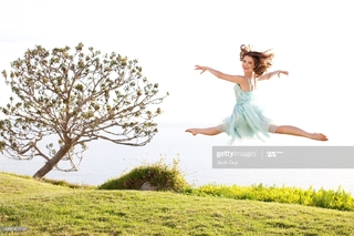 Keri Russell feet photo thumbnail